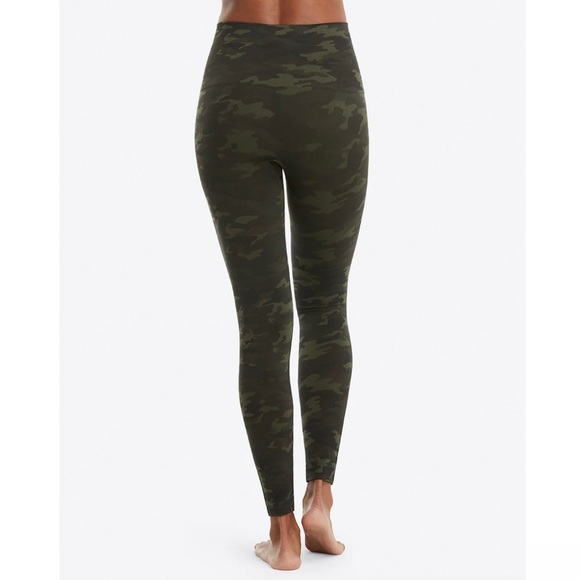 Spanx - Look at Me Now Seamless Leggings in Green Camo - Picture 3 of 6